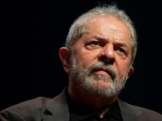 Lula aumenta il salario minimo a 260 dollari