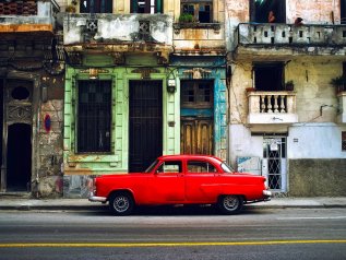 Cuba aumenta il prezzo della benzina del 400 per cento