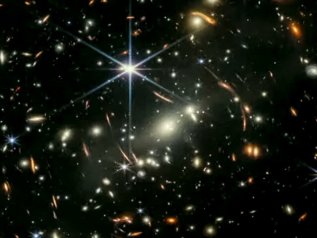 Un ammasso di galassie: ecco la prima foto dai confini dell’Universo