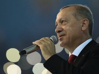 Erdogan abolisce per decreto l’età pensionabile