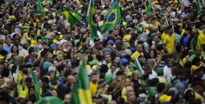 I sostenitori di Bolsonaro assaltano il Parlamento