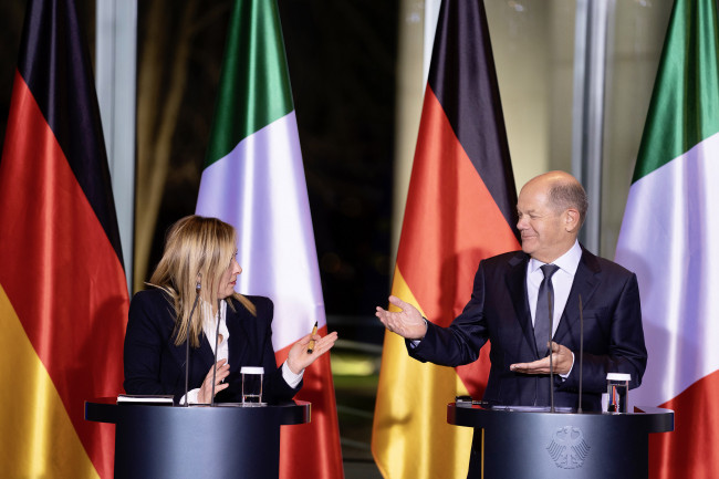 Scholz: “Abbiamo bisogno di forza lavoro”
