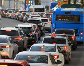 Usciti dalla porta, i motori termici rientrano dalla finestra?