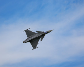 Caccia britannici e tedeschi intercettano un aereo russo sull’Estonia