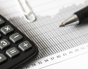 Meno tasse per tutti. Ma come si finanzia?
