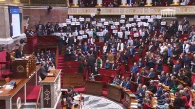 Non passa per 9 voti la mozione di sfiducia al governo