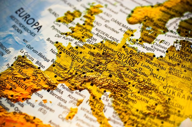 Francia e Germania: sul nucleare due scelte opposte