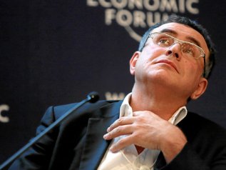 Roubini: “Le banche centrali hanno sbagliato. Il mondo rischia di avvitarsi