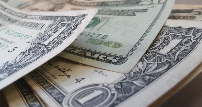 La Fed alza i tassi al livello più alto da 16 anni