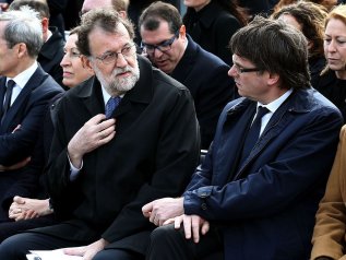 Puidgemont: "Altri due mesi". Rajoy: "Giovedì commissariamo"