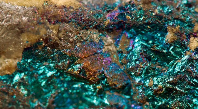 Estrarre le terre rare dalla Luna