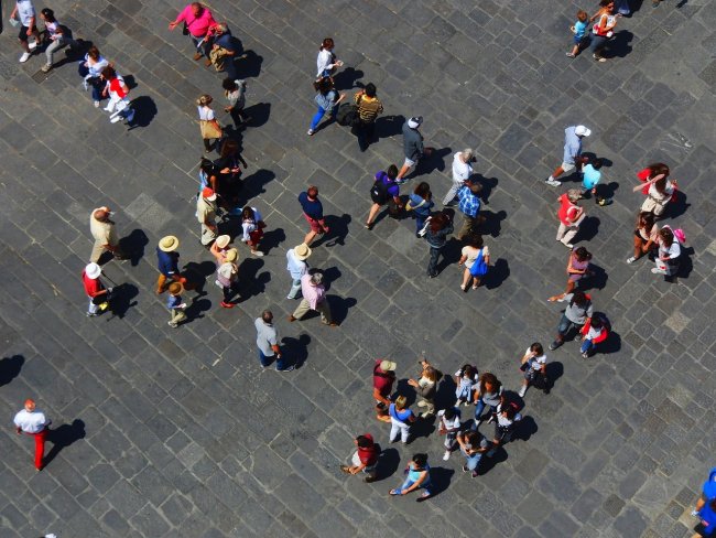 Si può evitare un aumento dell’immigrazione con una maggiore natalità?
