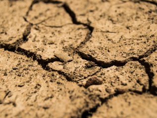 9 milioni di abitanti senza acqua