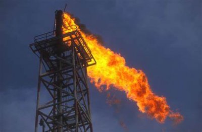 Arabia e Russia estendono a fine anno i tagli alla produzione di petrolio
