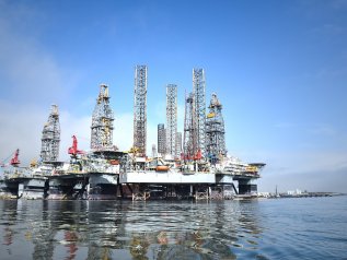 Volatilità e geopolitica: petrolio oltre i 100 dollari?