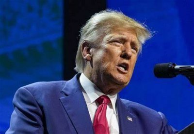 Trump stravince in Iowa (nonostante 91 reati penali)