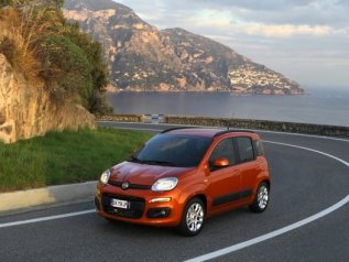 L’auto più venduta in Italia cambia nome: da “Panda” a “Pandina”