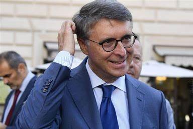 Cantone: “Numeri mostruosi. C’è un verminaio”. Scaricati 33.528 file
