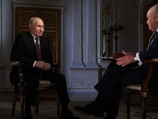 Putin: “Truppe al confine finlandese”