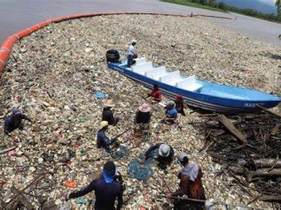 Un fiume (letteralmente) di plastica verso il Mar dei Caraibi