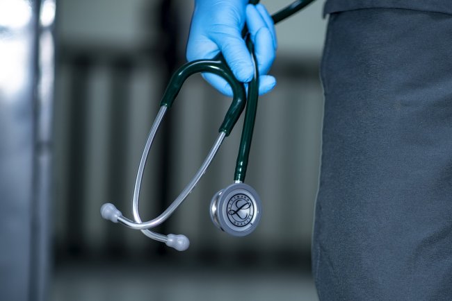 Sono quasi 40mila i medici italiani fuggiti all’estero in appena 4 anni