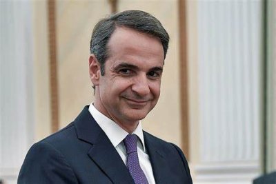 Il governo conservatore aumenta il salario minimo a 830 euro