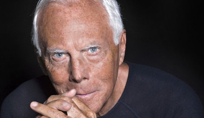 Operai cinesi pagati 2 euro l’ora per produrre (in subappalto) borse Armani