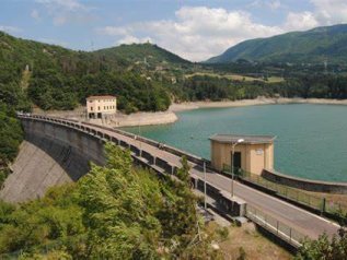 Bologna, esplosione al bacino di Suviana