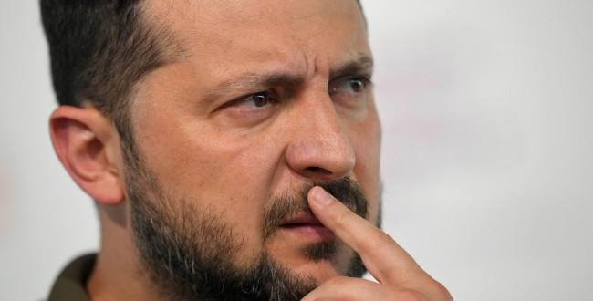 Zelensky: “La retorica non protegge i cieli”
