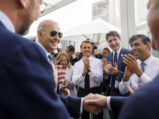 Un G7 di leader azzoppati