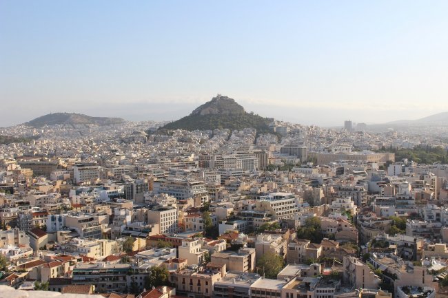 Atene introduce la settimana lavorativa di sei giorni