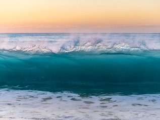 Le auto del futuro saranno elettriche e andranno a mare