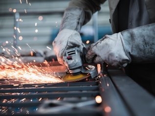 La quota dell’industria sul Pil scende al 18%