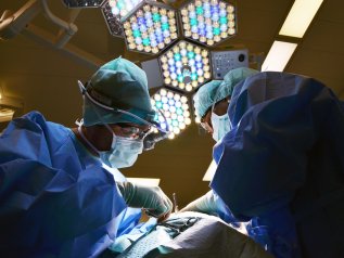 In Italia più della metà dei medici ha più di 54 anni