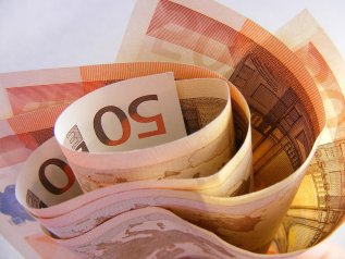 Un adulto su 5 e un minore su 6 è a rischio povertà