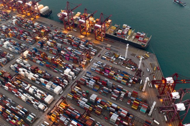 Scende l’export e sale l’import
