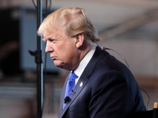 Trump sospende tutti gli aiuti militari all’Ucraina