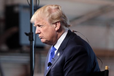Trump sospende tutti gli aiuti militari all’Ucraina