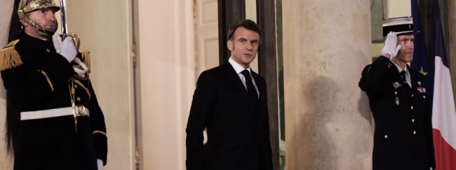 Macron: “Chi può credere che la Russia si fermerà all’Ucraina?”