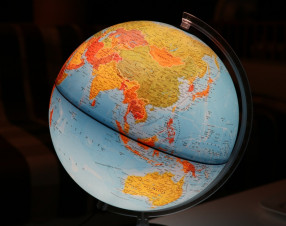 Per disinnescare i dazi Pechino punta sui consumi interni. E su un Pil al 5