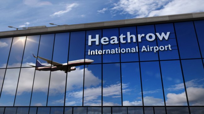 Chiuso il più grande aeroporto d’Europa: 1.300 voli cancellati