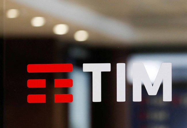 Poste prende il controllo di Telecom