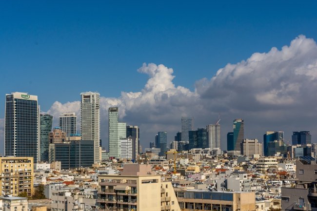 Perché nessuno ferma Israele