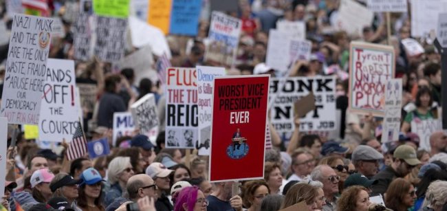 L’altra America si risveglia. Manifestazioni di piazza anti-Trump