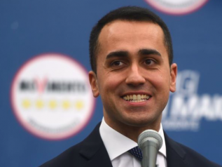 Di Maio, riduzione del costo del lavoro per le imprese più performanti