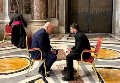 I potenti della Terra sul sagrato di San Pietro
