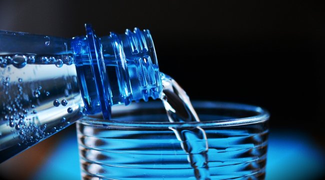Lo scandalo delle acque minerali che coinvolge anche Nestlé