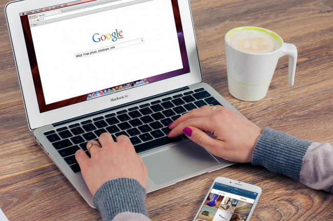 Apple studia alternative a Google