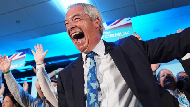 Starmer vs Farage: la lotta a due per il numero 10 di Downing Street