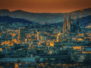 Fuga verso la Spagna: sempre più italiani scelgono il Paese iberico
